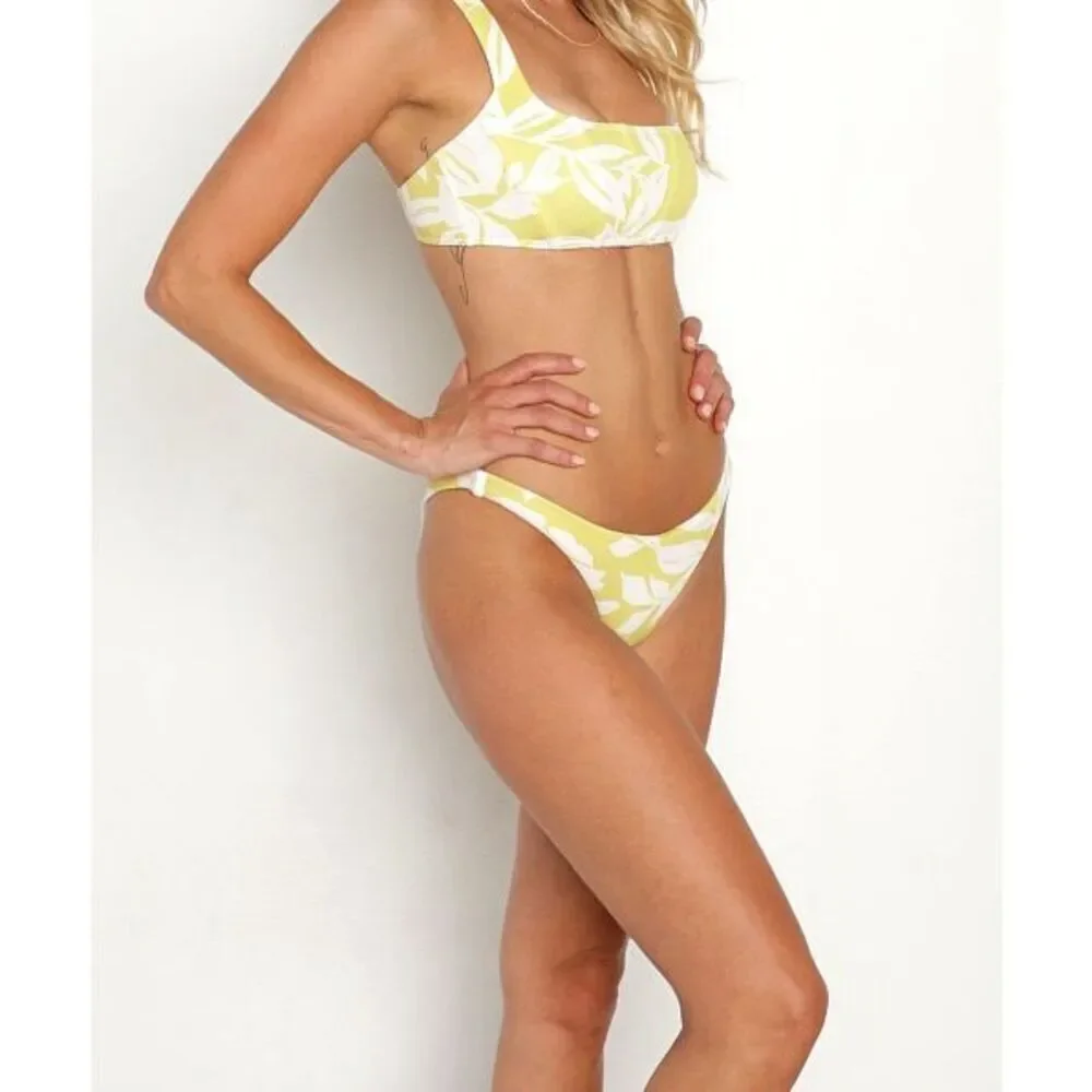 NEW. L*SPACE Havana Blooms teeny bikini. Small. Retails $188